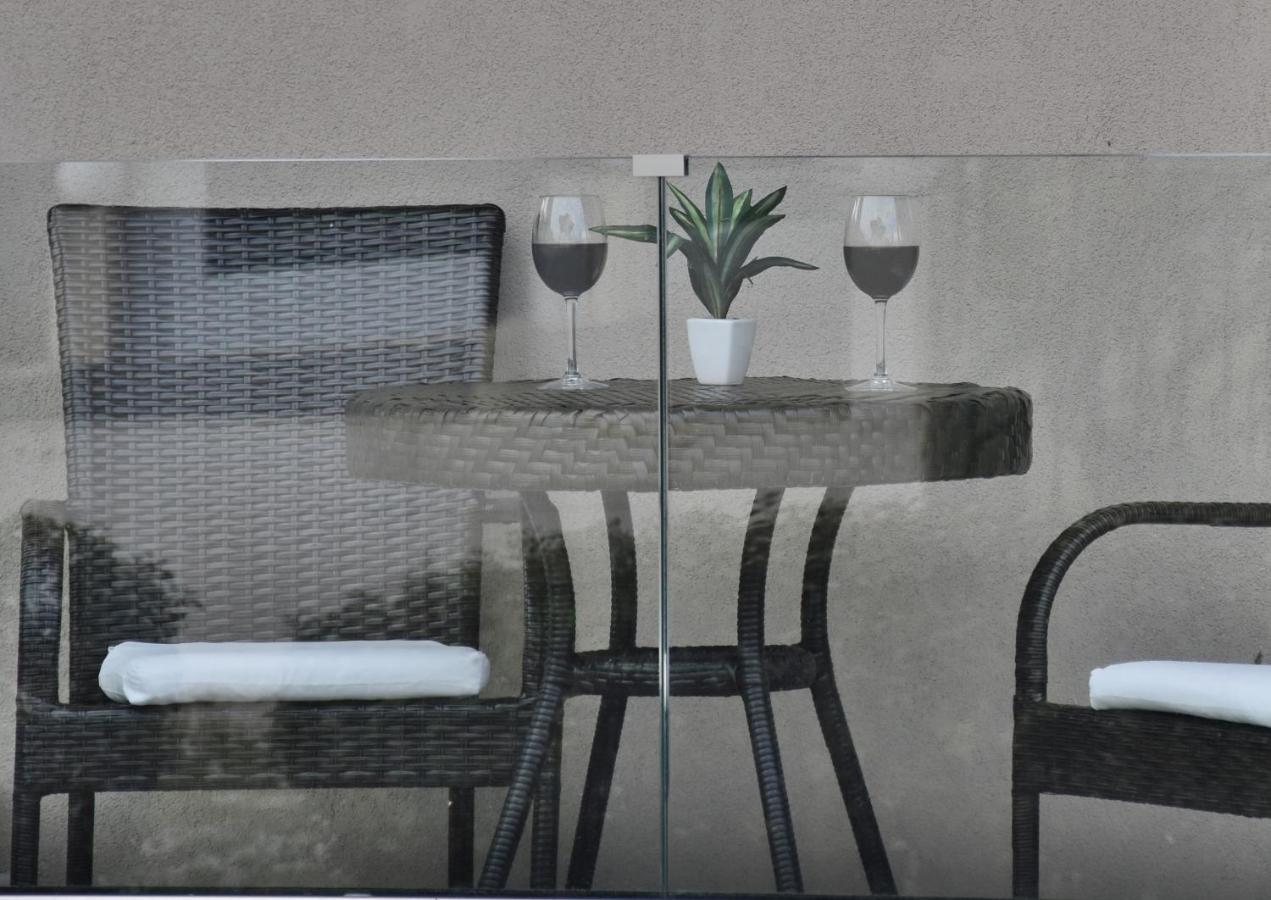 Cross Plaza Aparthotel Stavros  Exterior photo