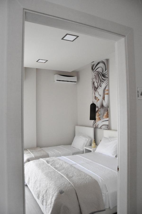 Cross Plaza Aparthotel Stavros  Exterior photo